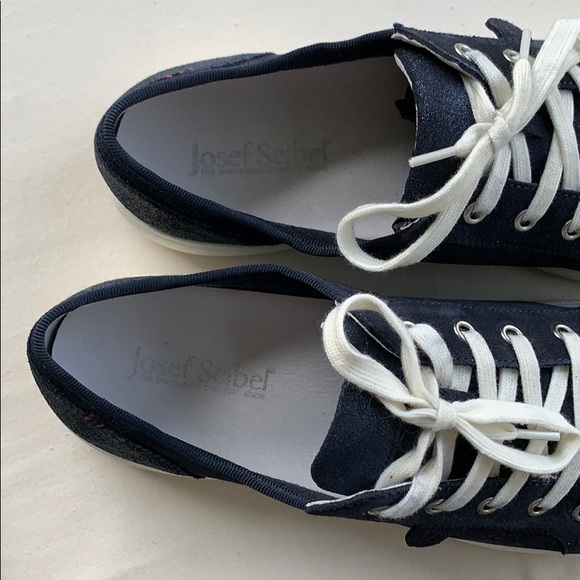 Josef Seibel Caren Navy Sneaker. SZ 8 - Picture 7 of 8